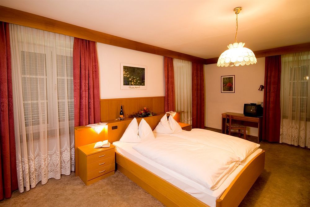 Lener Wirtshaus & Hotel Кампо-ді-Тренс Екстер'єр фото